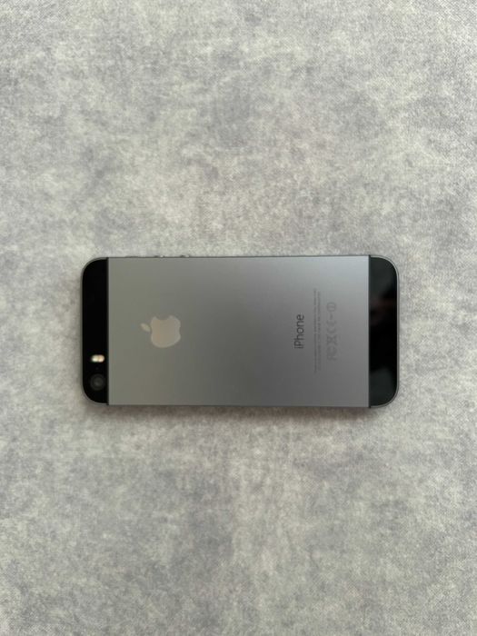 Apple iPhone 5s 16 GB srebrny