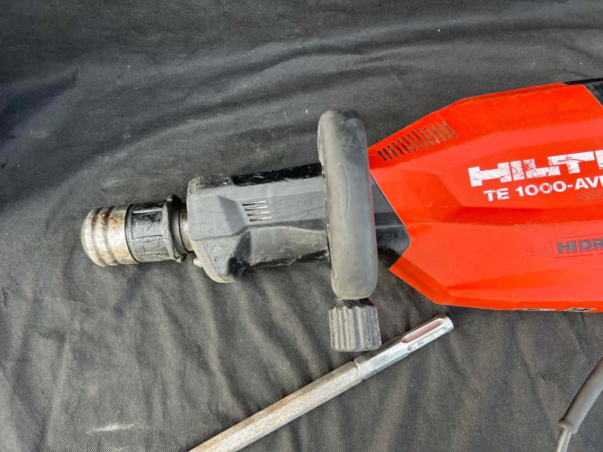 Młot Wyburzeniowy Hilti Te 1000 HiDrive ZESTAW Dłuto