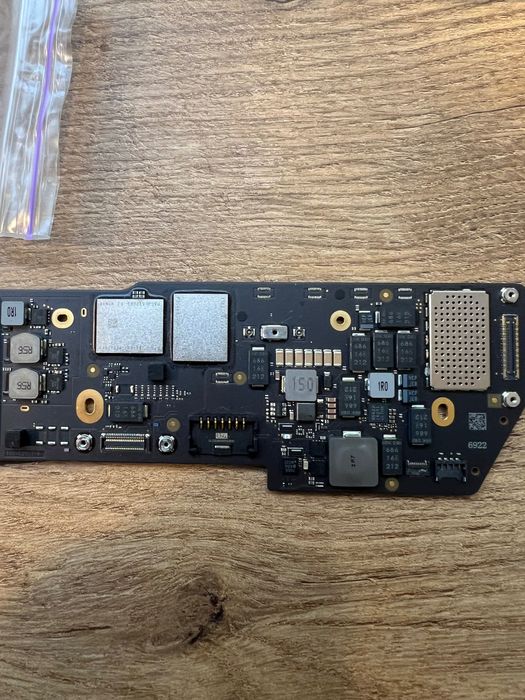 MacBook Air 13’ 2020 A2337 M1 8gb 256GB плата  iCloud