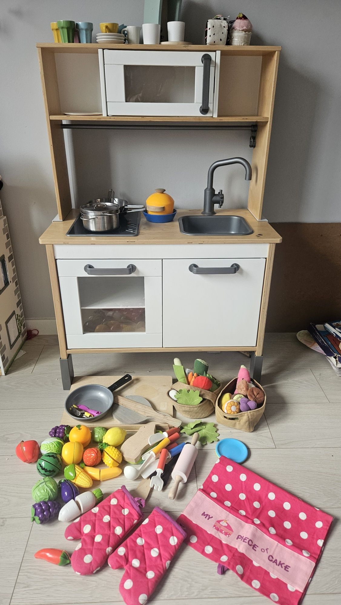 Kuchnia ikea, fartuszki nowe, ekspres do kawy nowy drewniany