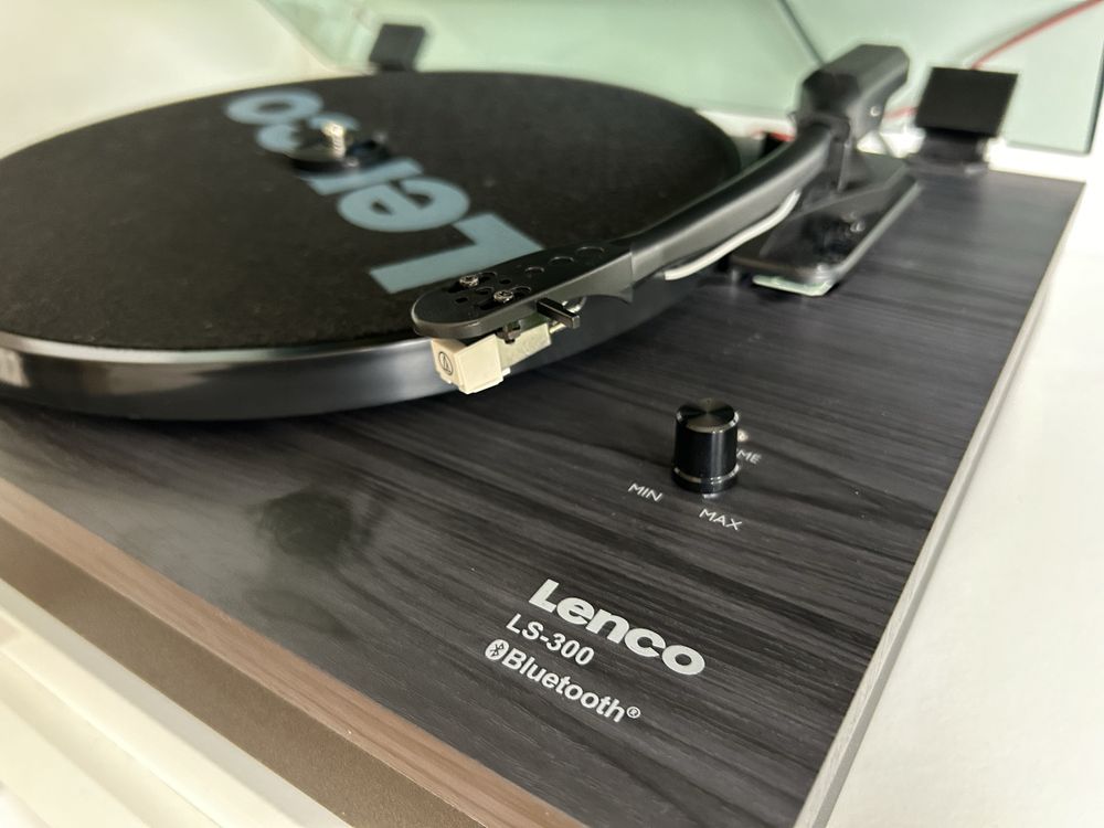 Gramofon z głośnikami Lenco LS-300 czarny