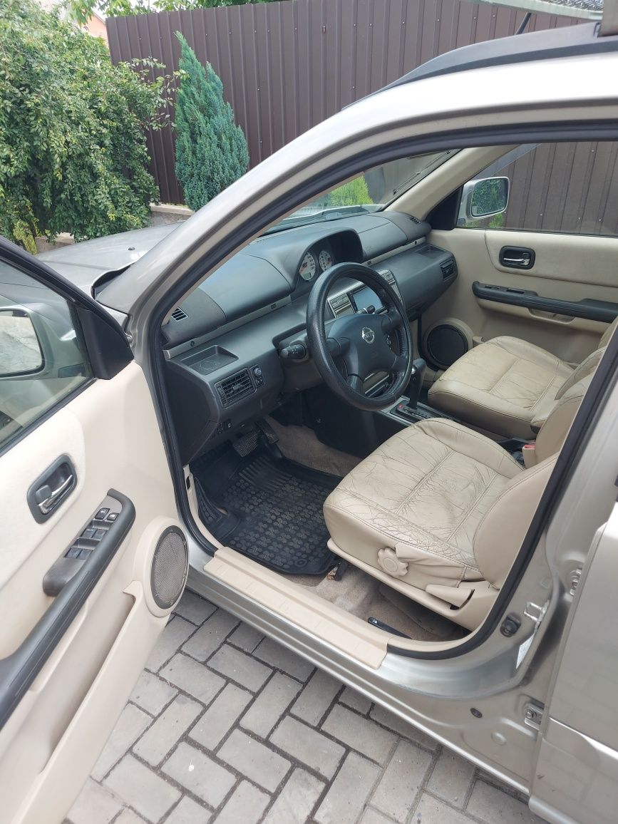 Nissan X-Trail 2.0 газ/бенз
