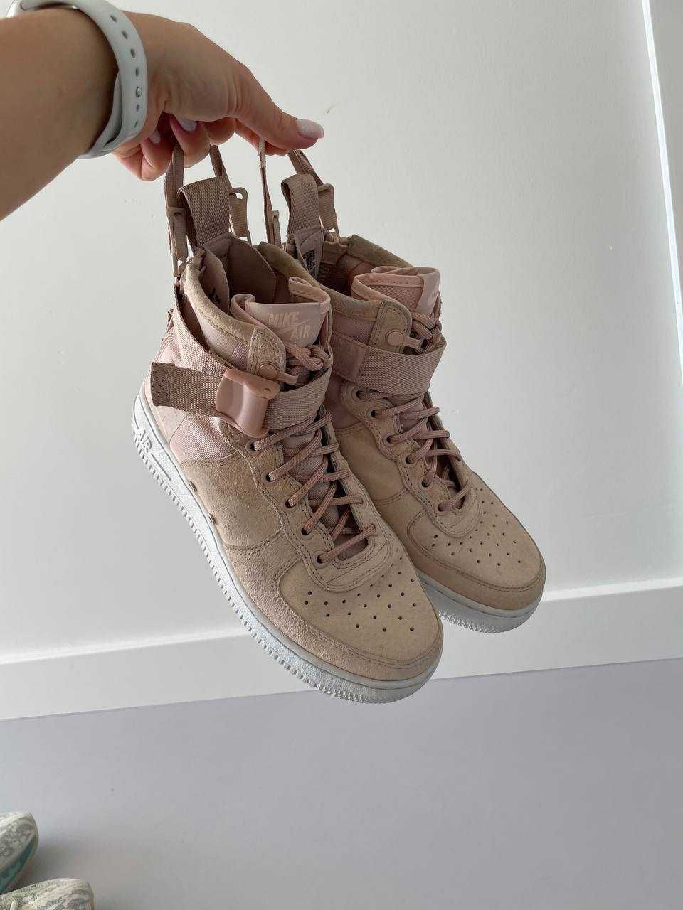 NIKE Sf Air Force 1 Mid Suede Sneaker - damskie