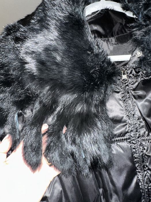 Plaszcz z futerkiem kolnierzem r. Xs/S czarny elegancki