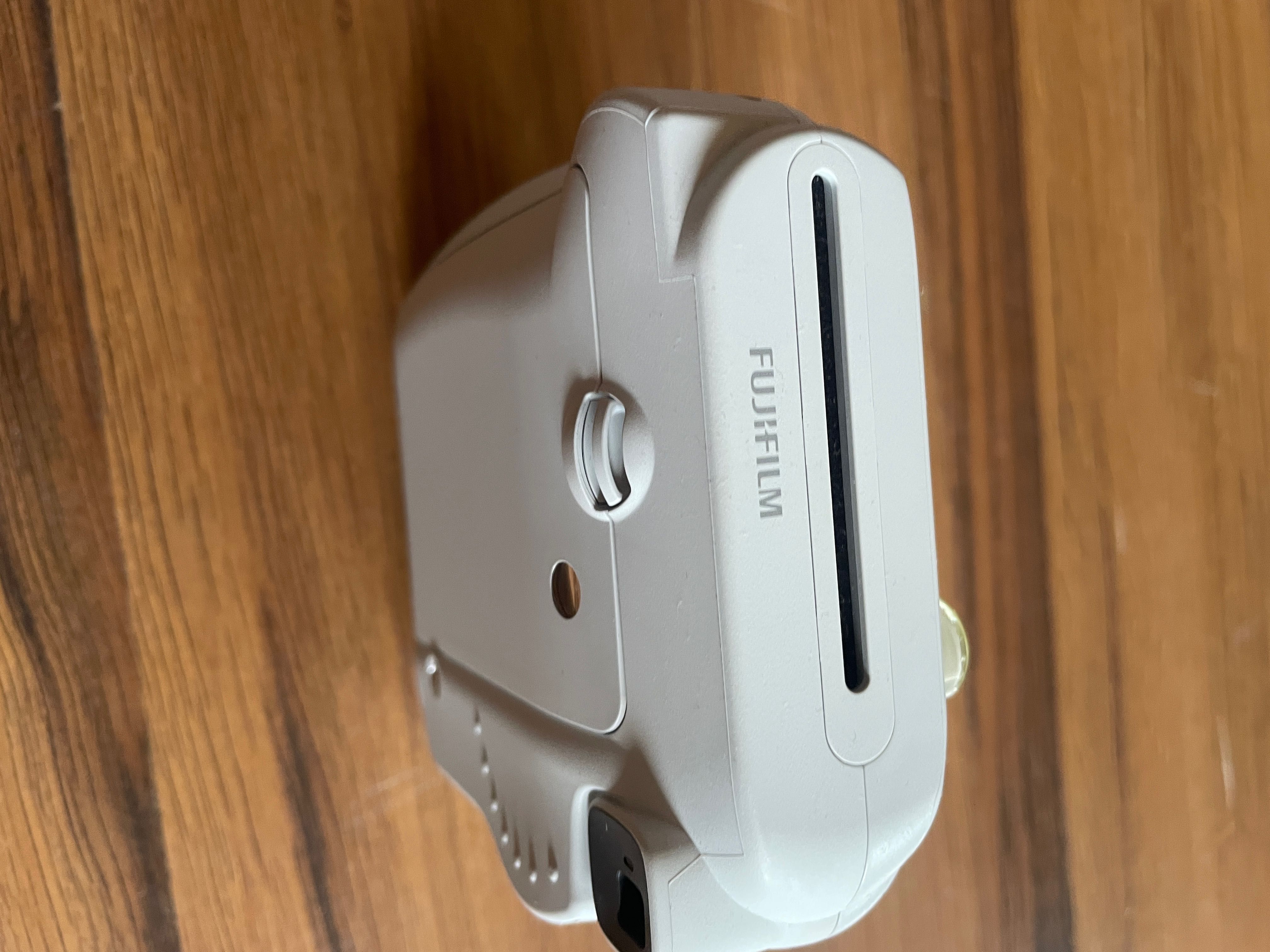 Nowy Aparat Fujifilm Instax mini 9 z futerałem
