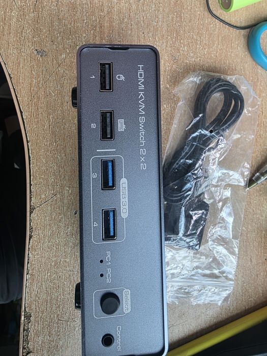 Подвійний KVM перемикач моніторів 2 x 2 4 k 60 Hz