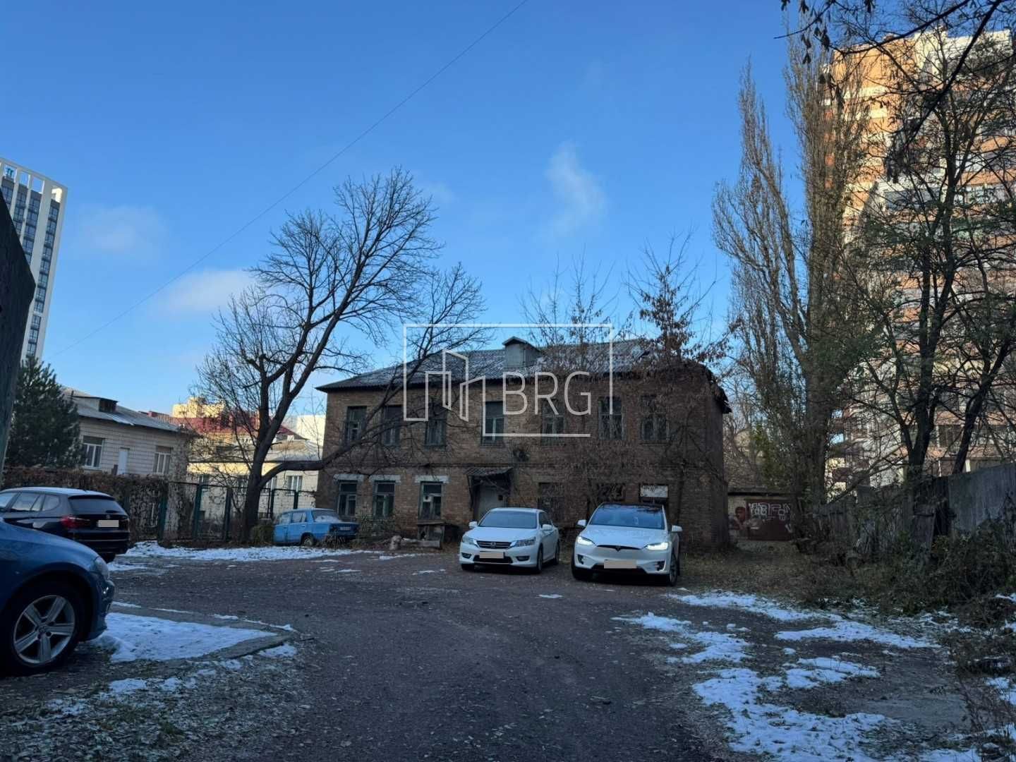 Продажа участка 14 соток центр Киев Шевченковский р-н без комиссии
