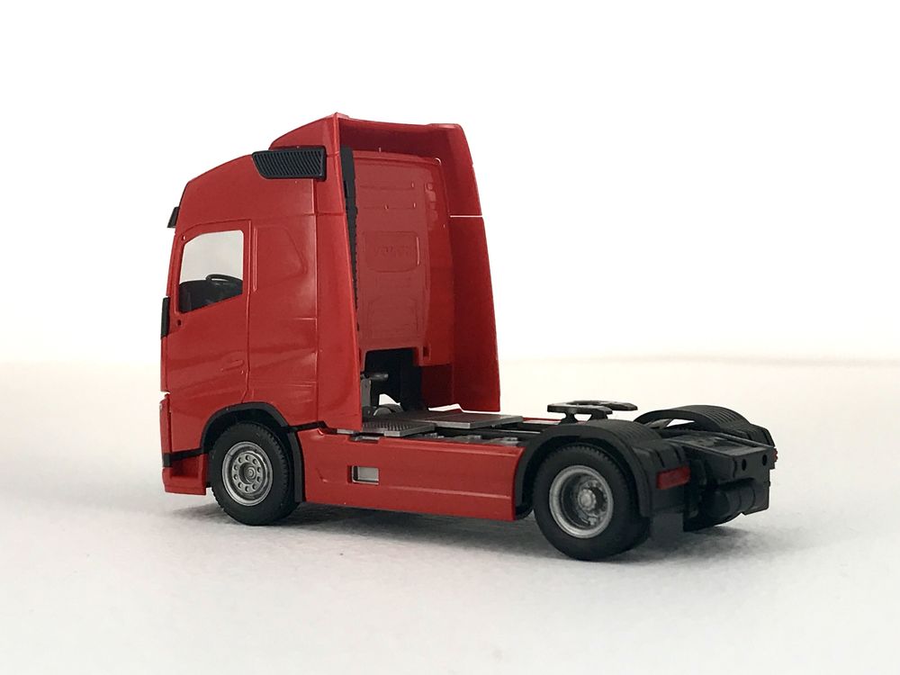 Модель вантажівки Herpa 1:87 Volvo FH