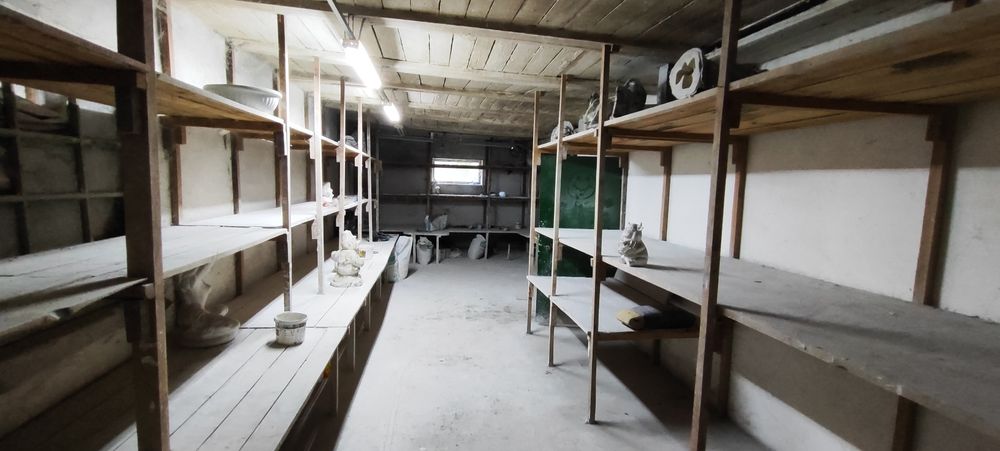 Продаж комерційного комплексу вул.  Максима Залізняка 25а