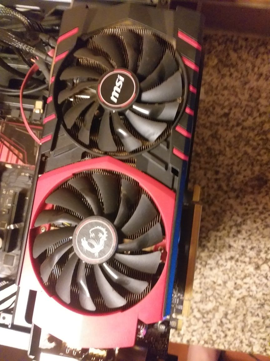 MSI GeForce RTX 4070 pouco uso