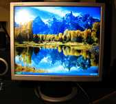 Monitor Samsung 920N SyncMster 19" z okablowaniem