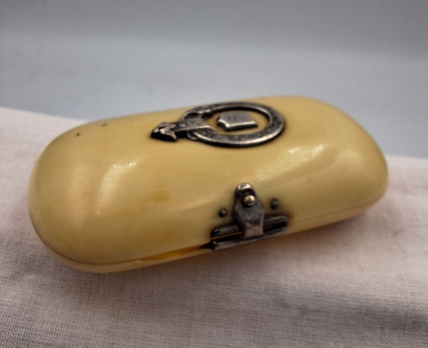 Portmonetka na monety XIX w. kość celuloid