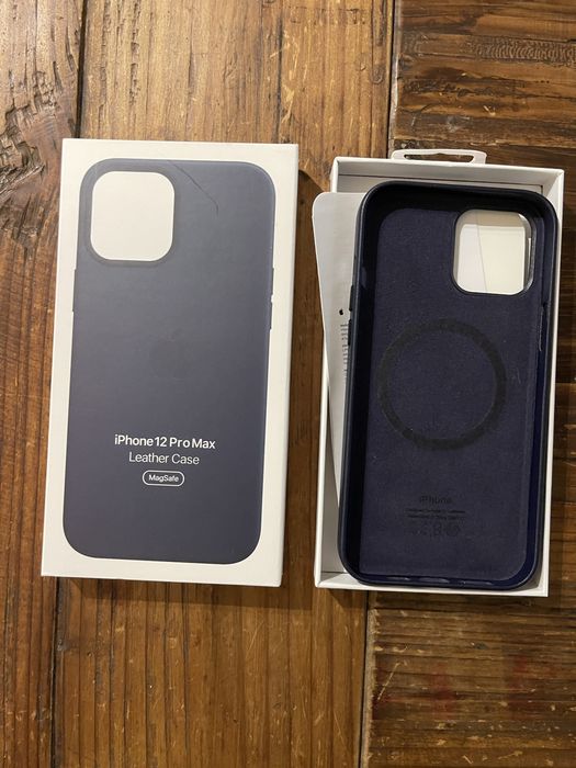 Capa Iphone 12 Pro Max em Pele Azul