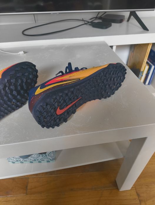 Chuteira Nike Phantom 6 Low Academy Turf EH