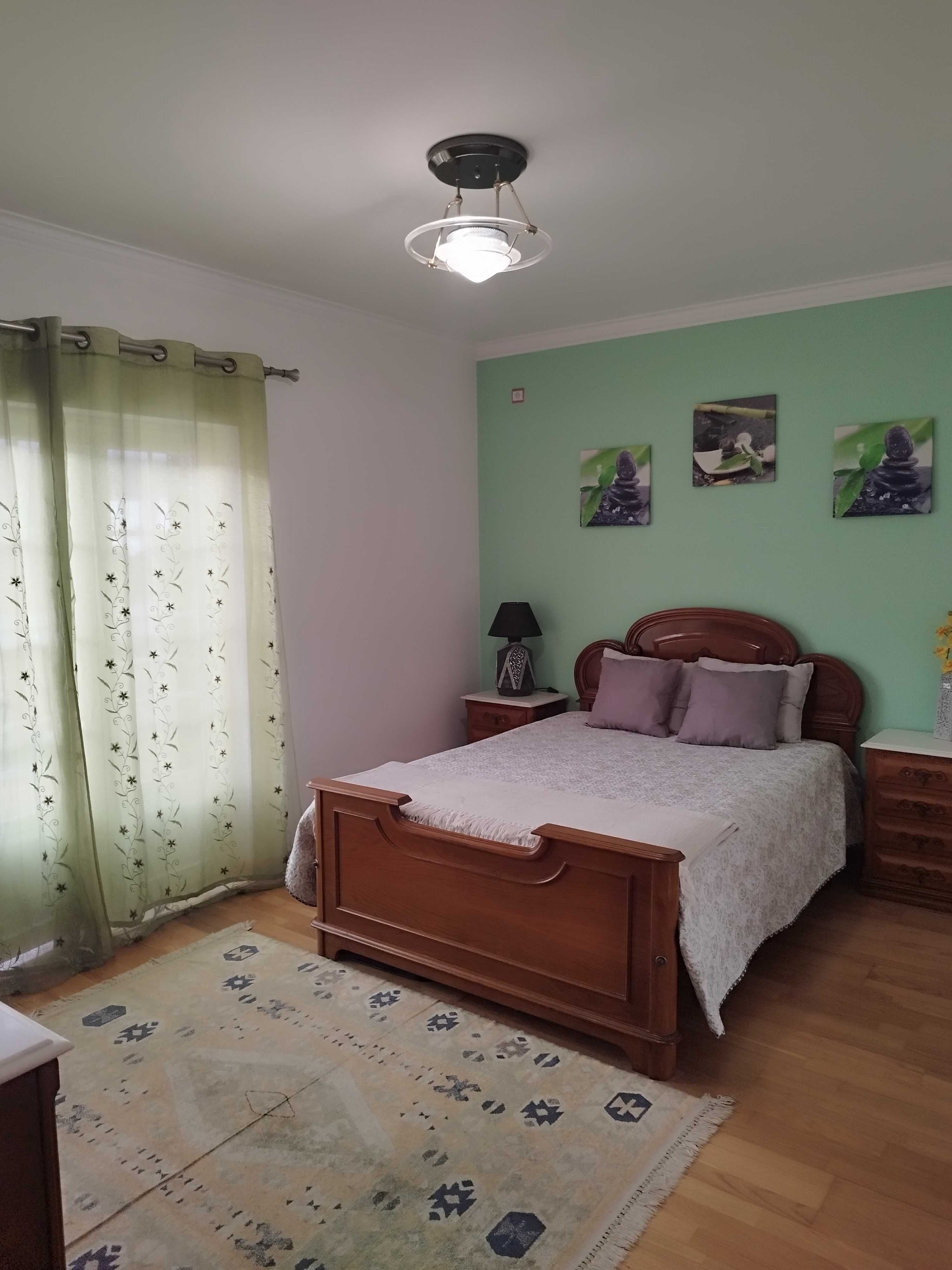 Quarto para alugar apenas a estudante universitário M/F
