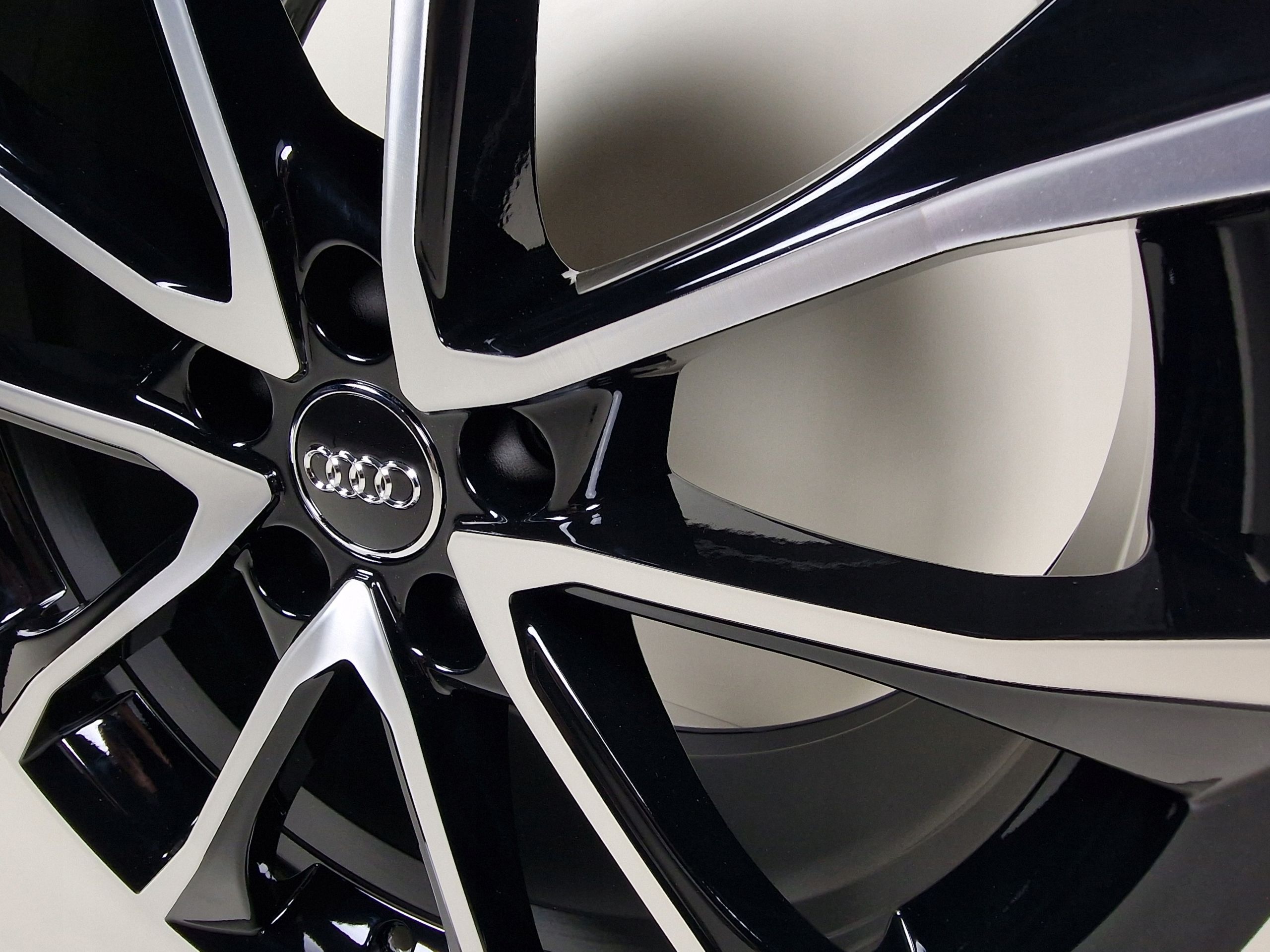 Oryginalne Felgi Audi 19 A3 A4 A6 A7 A8 Q3 Q5 TT