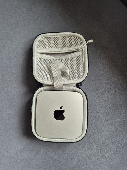 Mac mini M4 16 GB 256 GB + etui podróżne, jak nowy