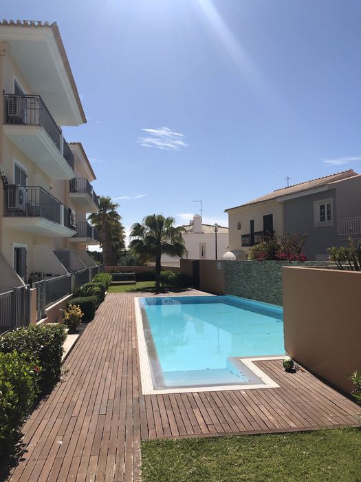 Arrenda-se até 31/7 2026 T2 mobilado em Vilamoura