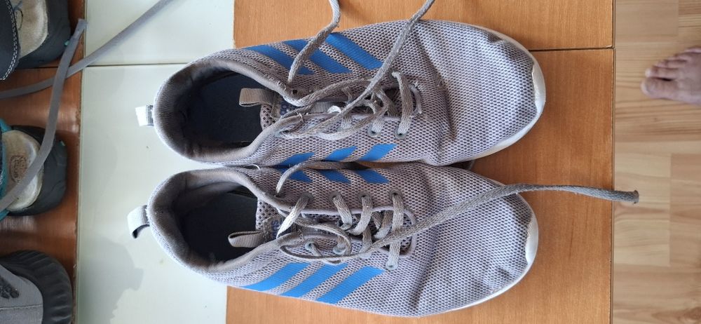 Buty do chodzenia młodzieżowe