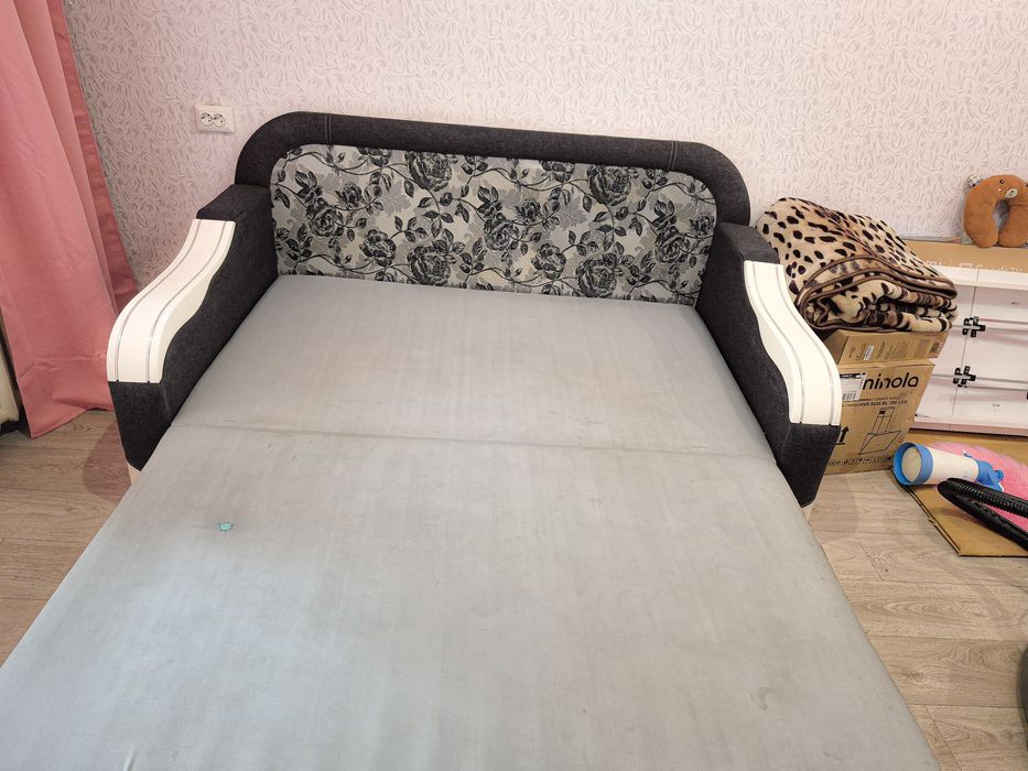 Химчистка диванов,  матрасов , ковров , авто