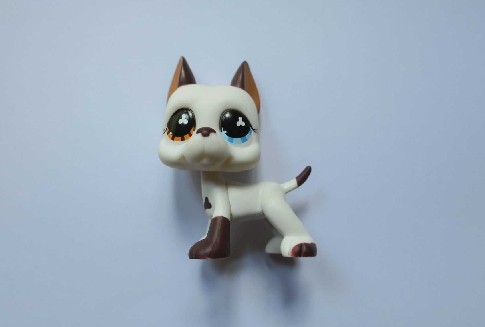 Figurka biały dog niemiecki Littlest Pet Shop LPS