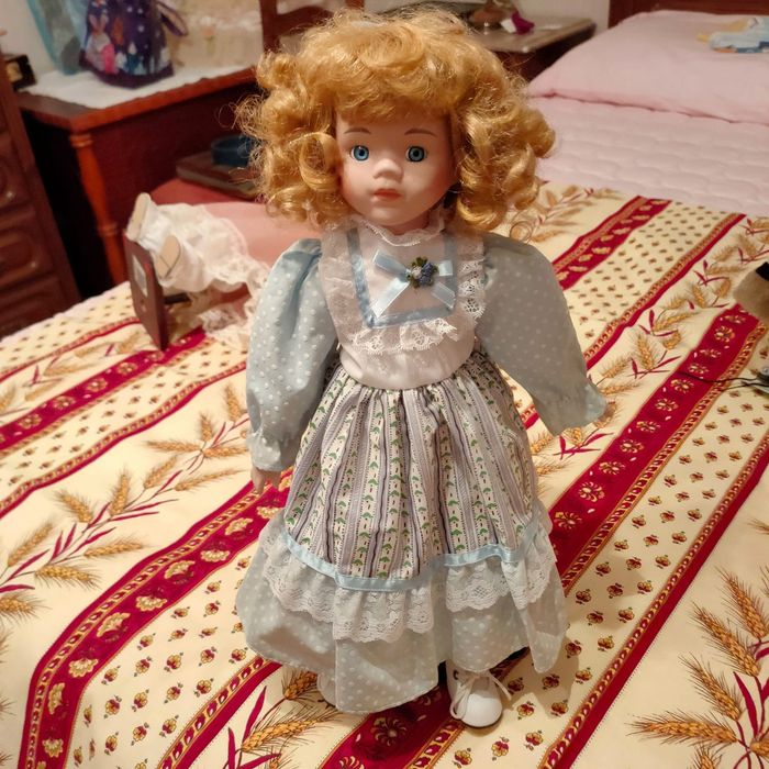 Bonecas de porcelana