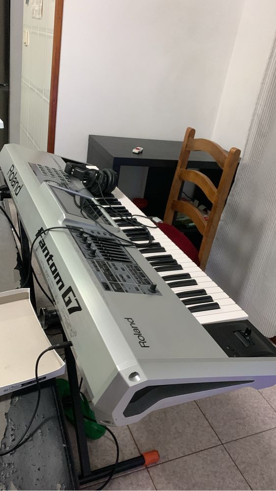 Roland Fantom G7 + Saco de transporte