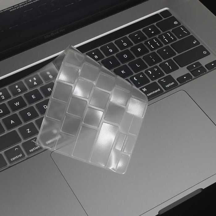 Силиконовая накладка клавиатуры на MacBook Air 13”. Новая.