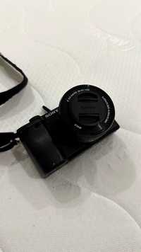 Sony a6400 + 16-50 (3.5 - 5.6) lens