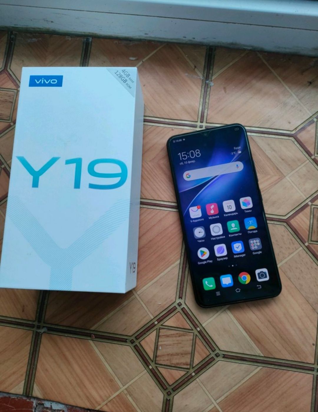 Vivo y19/4.128Gb,nfc