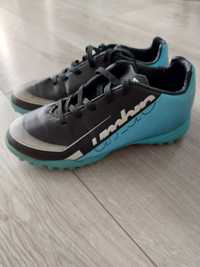 Buty Umbro Turfy rozm. 33