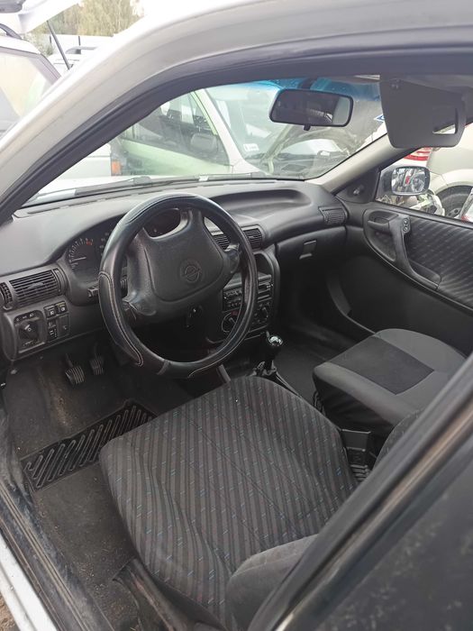 Opel Astra F Auto na częsci nie sprzedajemy w Całości Zapraszamy