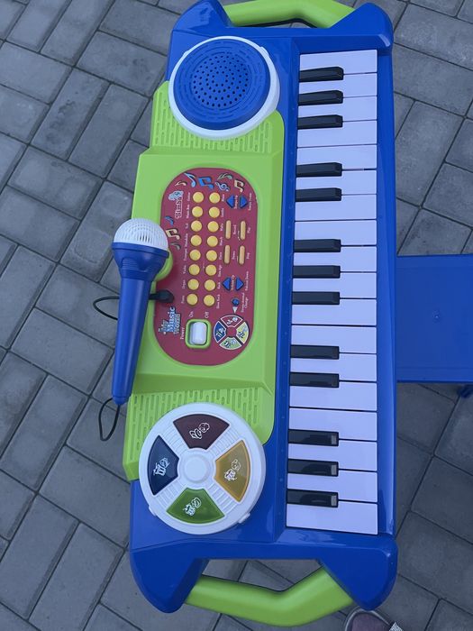 Музичний синтезатор