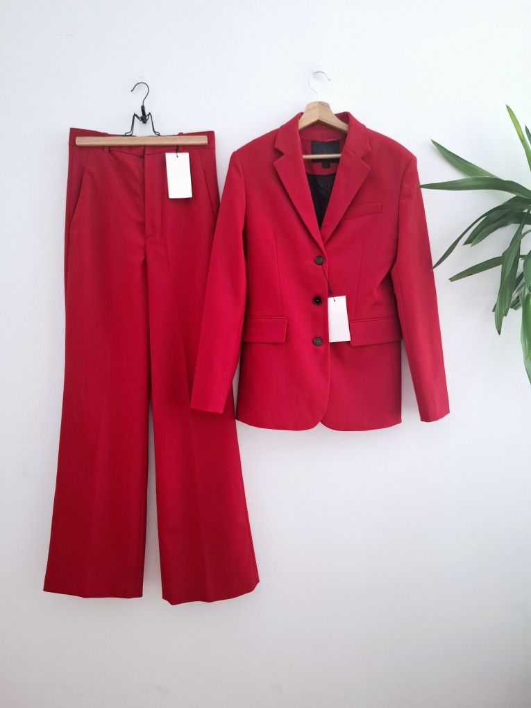 Nowy czerwony elegancki garnitur marynarka spodnie S 36