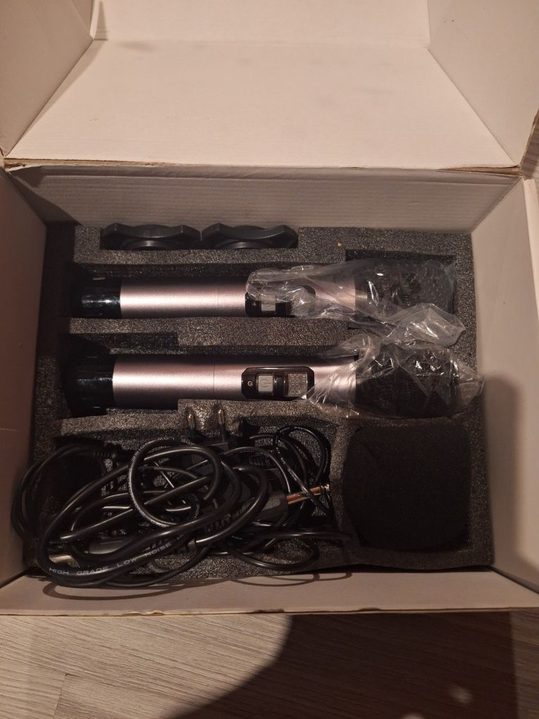 Wireless microphone