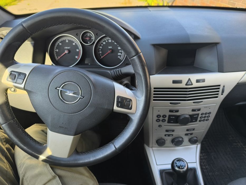 Продам Opel Astra 2008