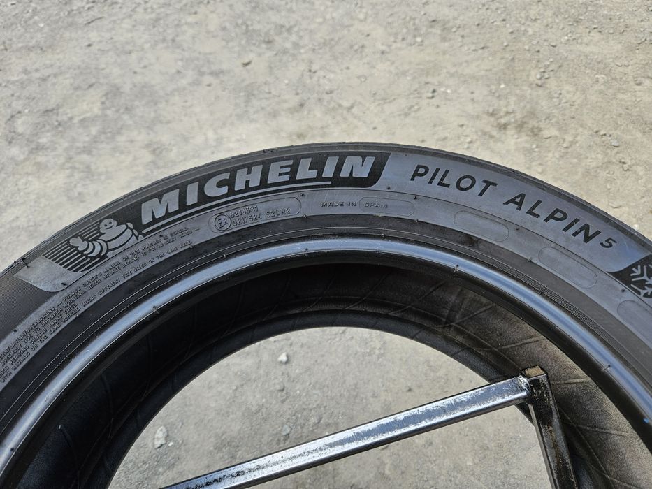 Шины БУ 225 55 R 18 Michelin pilot alpin 5 комплект зима