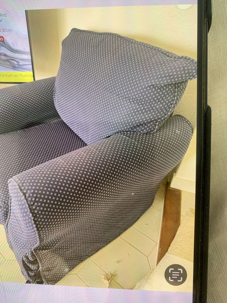 Sofa and two chairs colevtion only