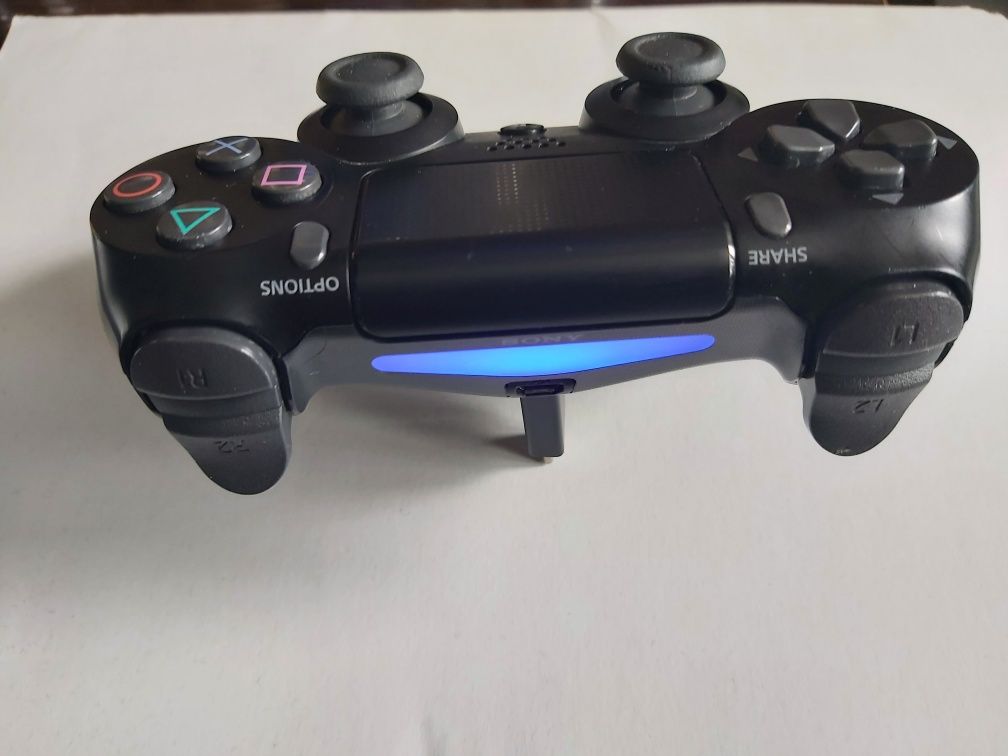 Orginalny pad Dualshock4