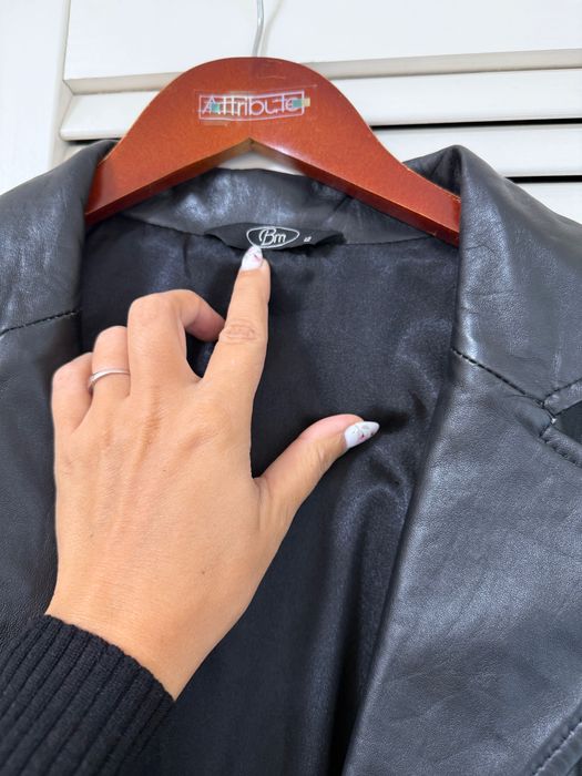 Шкіряний чорний піджак