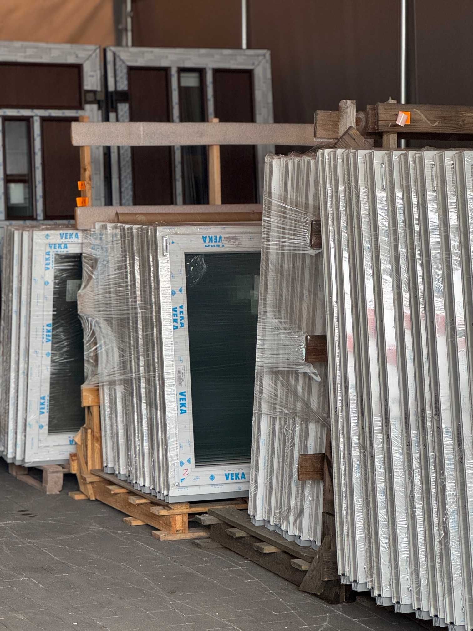 DRZWI typowe NOWE DECCO rama 70 mm 900 x 2080 BIAŁE