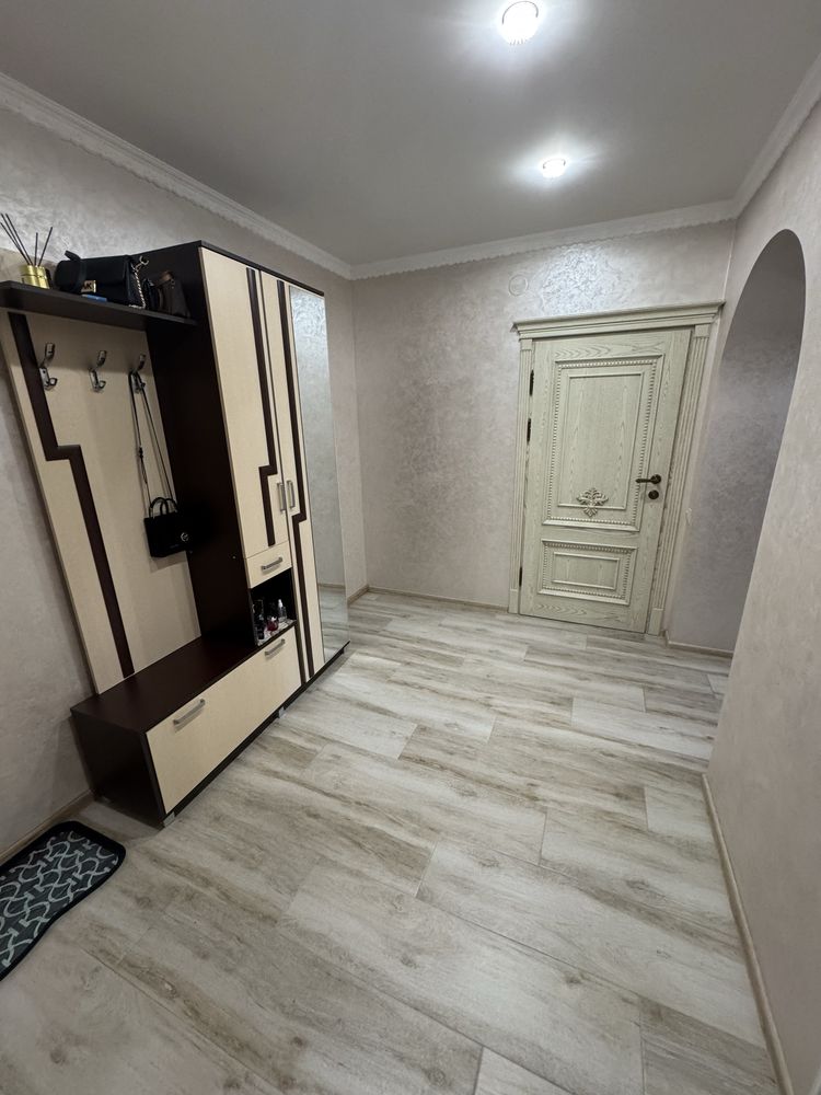 Продається великий сімейний будинок