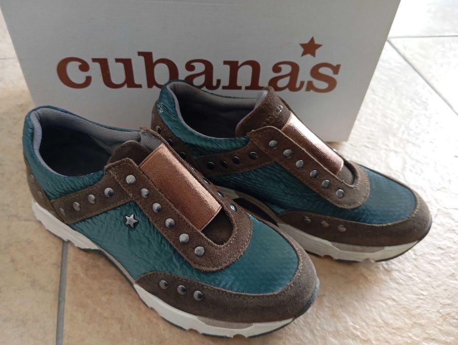 Tênis marca Cubanas, tamanho 37 usados duas vezes. Caixa original.