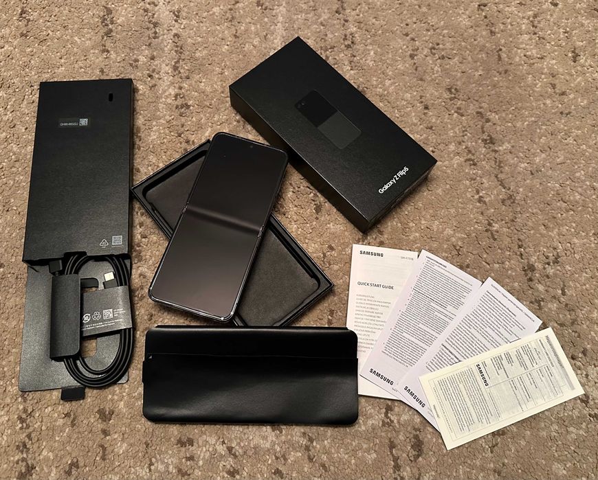 Samsung Galaxy Z Flip5 8GB 512GB GWARANCJA pełen komplet bez rat