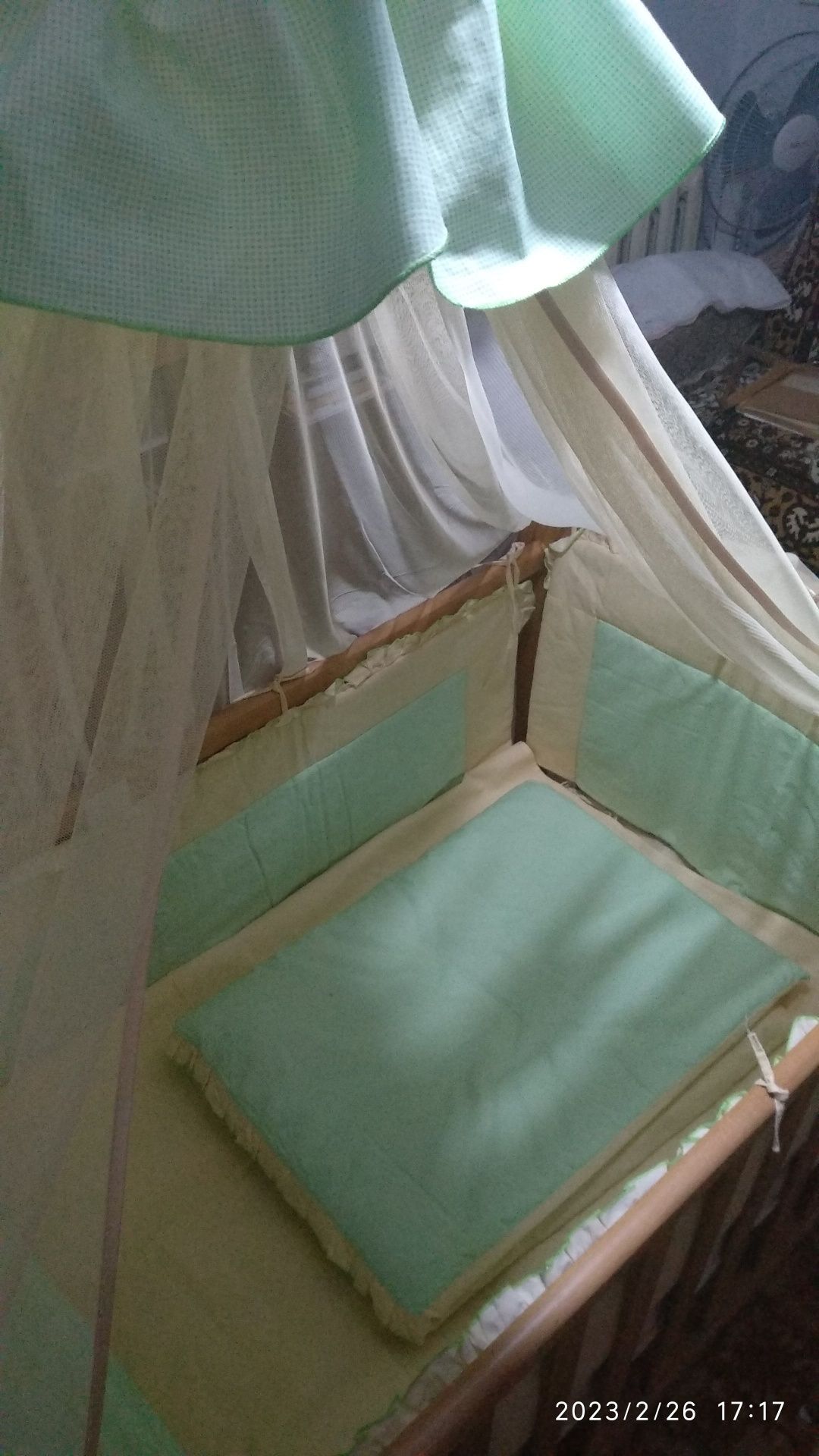 Дитяче ліжечко з натурального дерева"Верес"