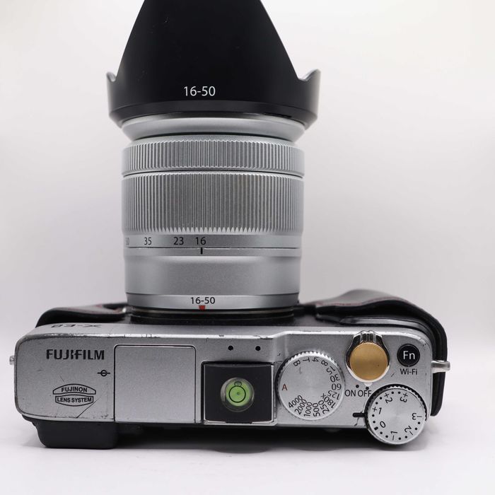 Fujifilm X-E2 + Fujinon XC 16-50mm F3.5-5.6 OIS II