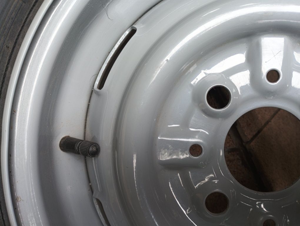 Koło Fiat 126p ,Maluch Nowe , 135 SR 12 felga 1998 opona 2002 Stomil