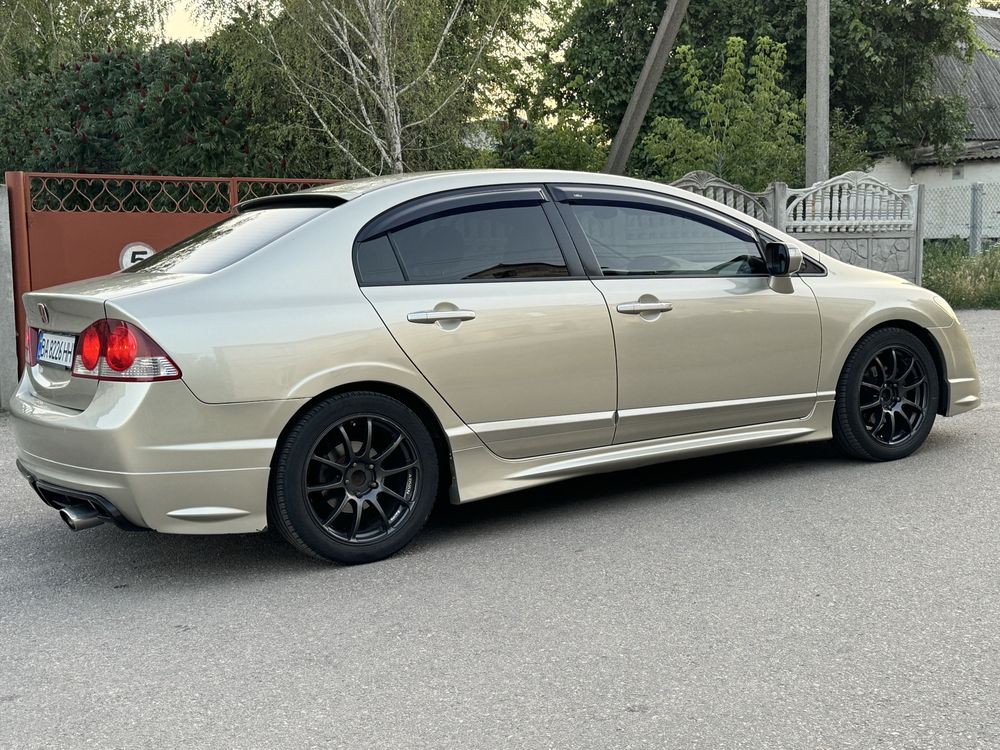 Продам Honda Civic 4d