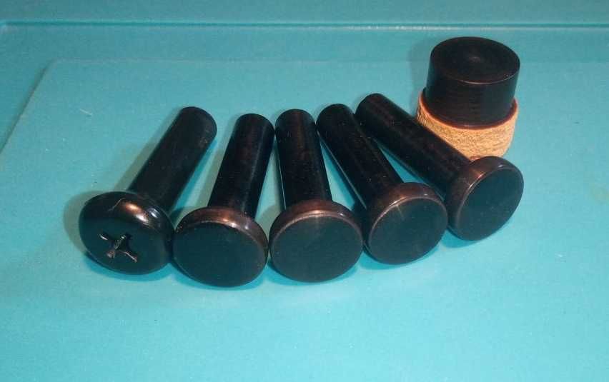 Солдатики замков ВАЗ 2101-07, 2123,2121 НИВА новые. Эбонит