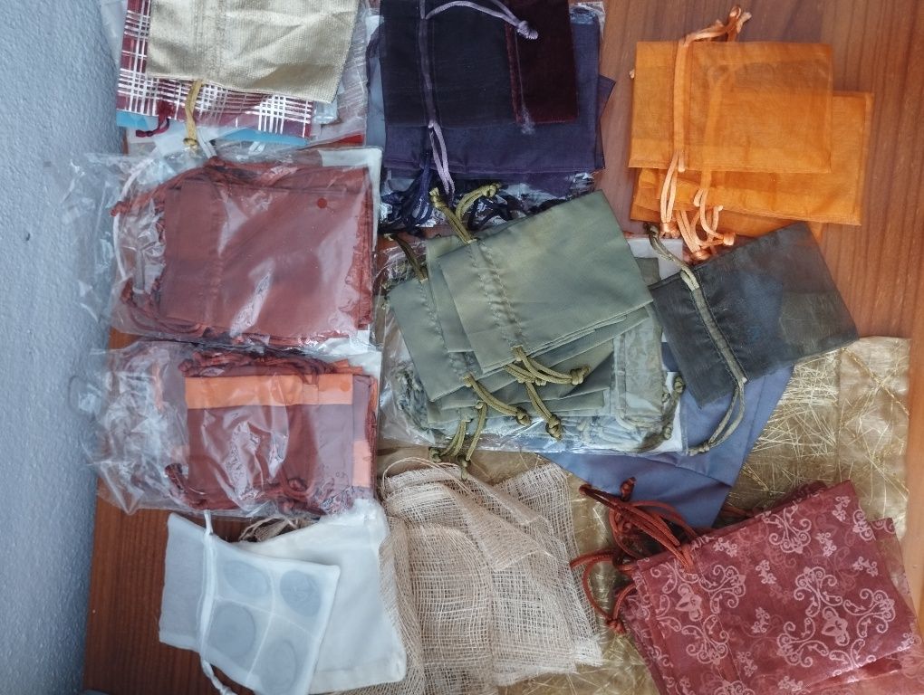 Saquinhos de organza novos